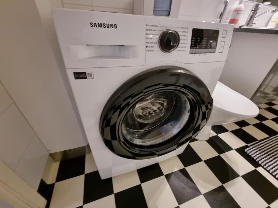 Valoisa Huoneisto Jossa Erinomaiset Vuoteet. Mikkeli Dış mekan fotoğraf